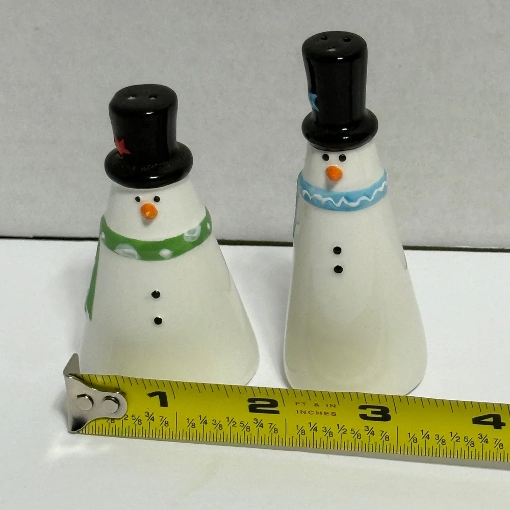 Ceramic Snowman Salt Pepper Shakers Set Black‎ Top Hat Winter Holiday Kitchen